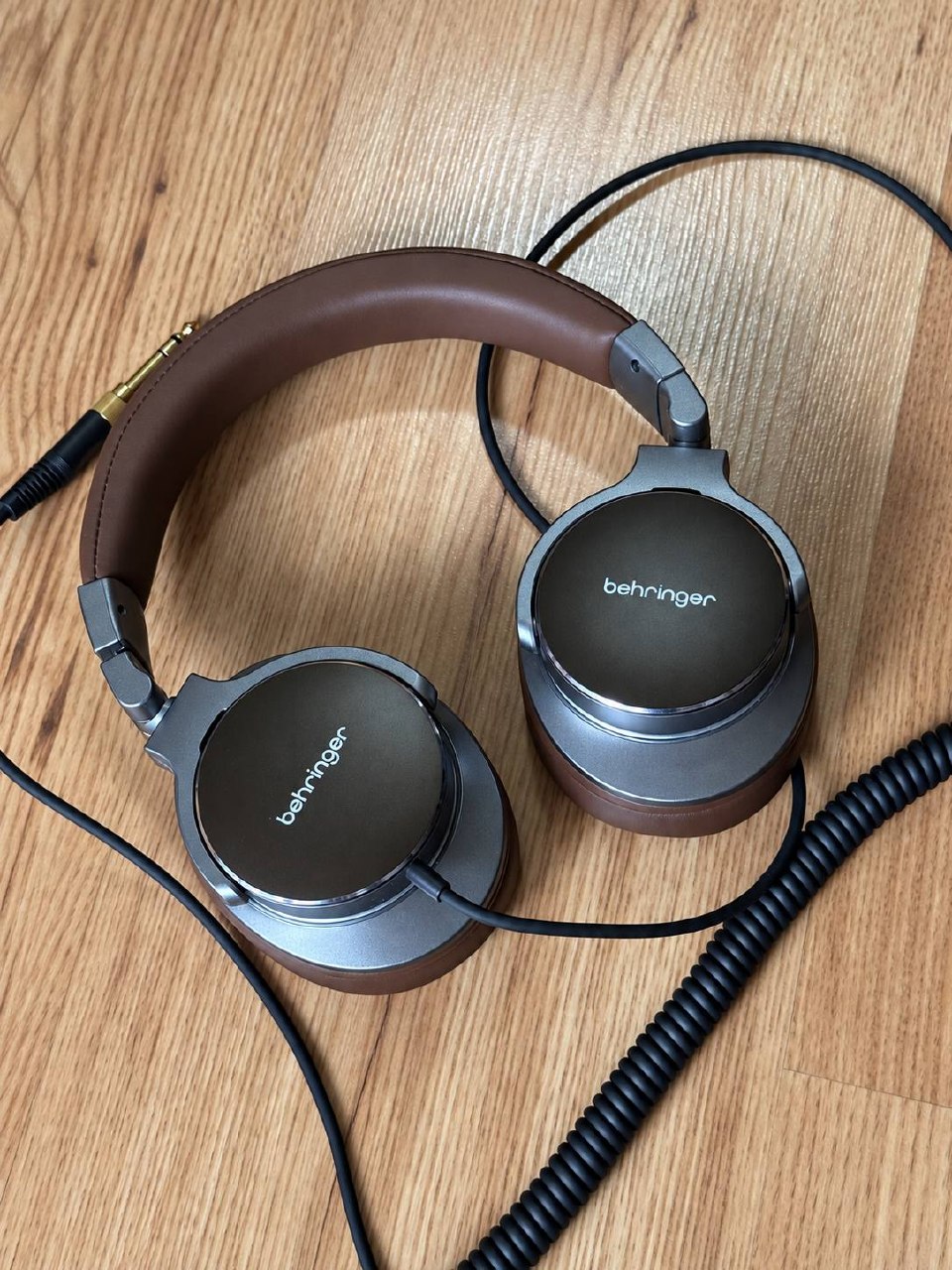 Наушники Behringer BH470