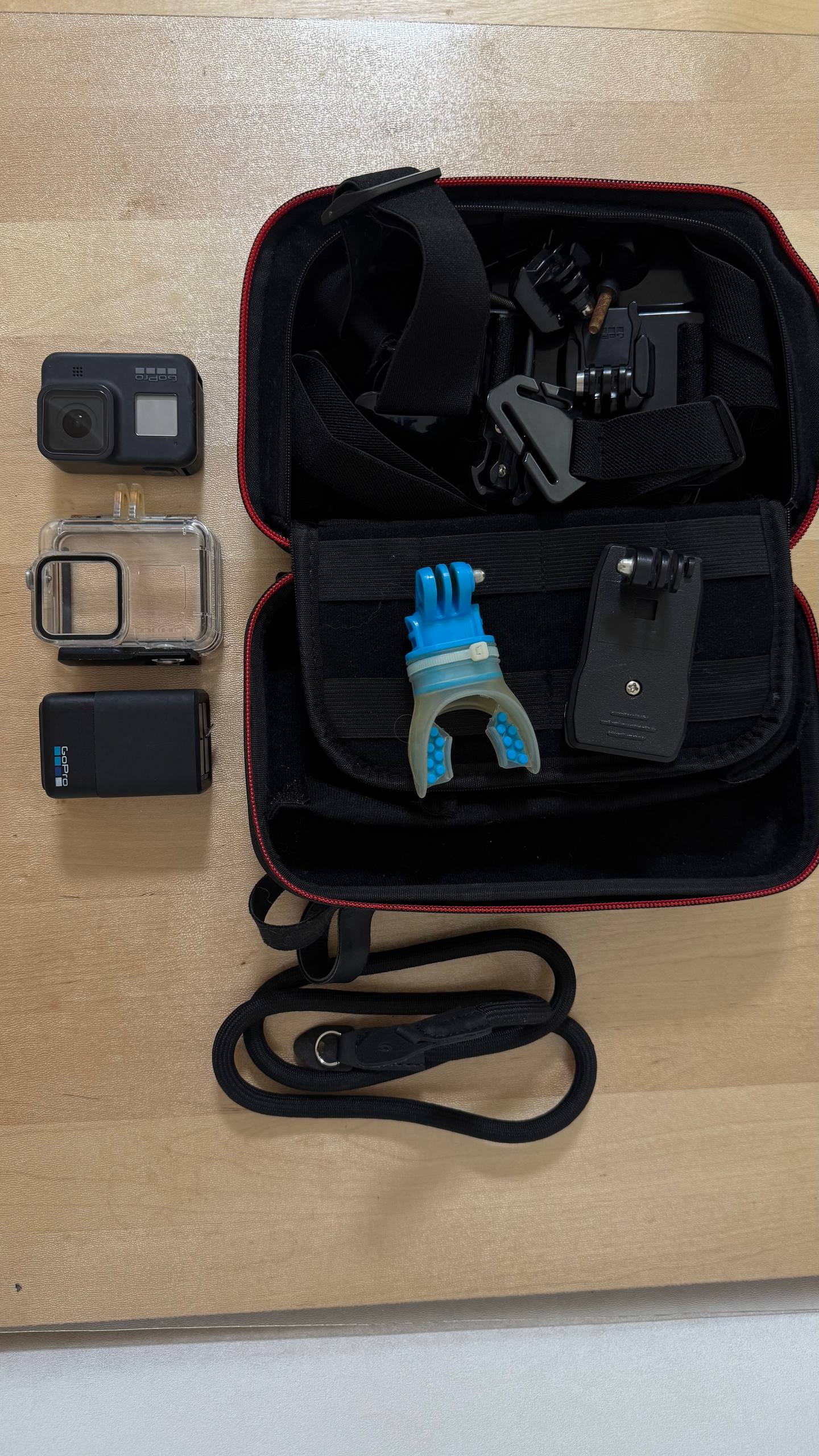 Экшн-камера GoPro Hero 8 с полным комплектом аксессуаров
