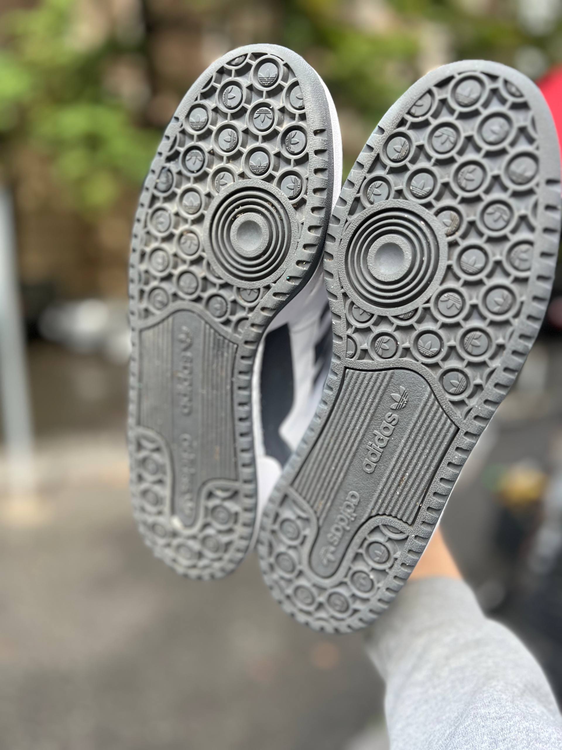 Кроссовки Adidas оригинал 42 размер