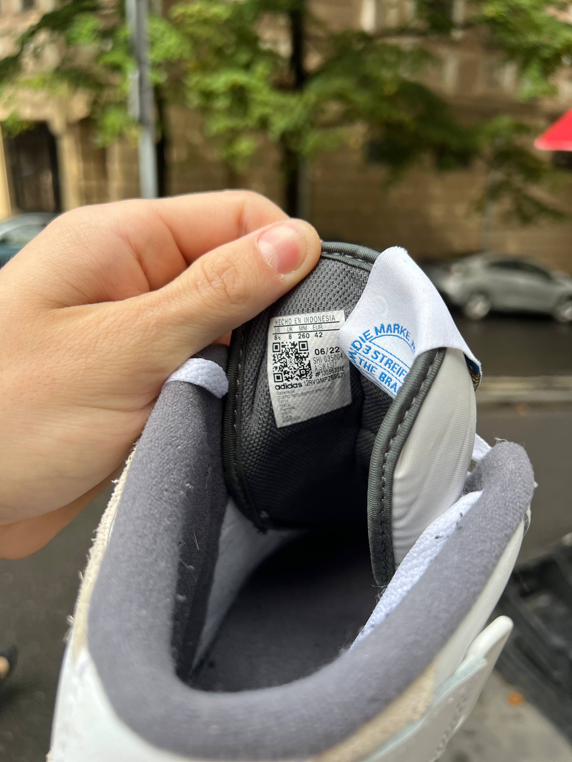Кроссовки Adidas оригинал 42 размер