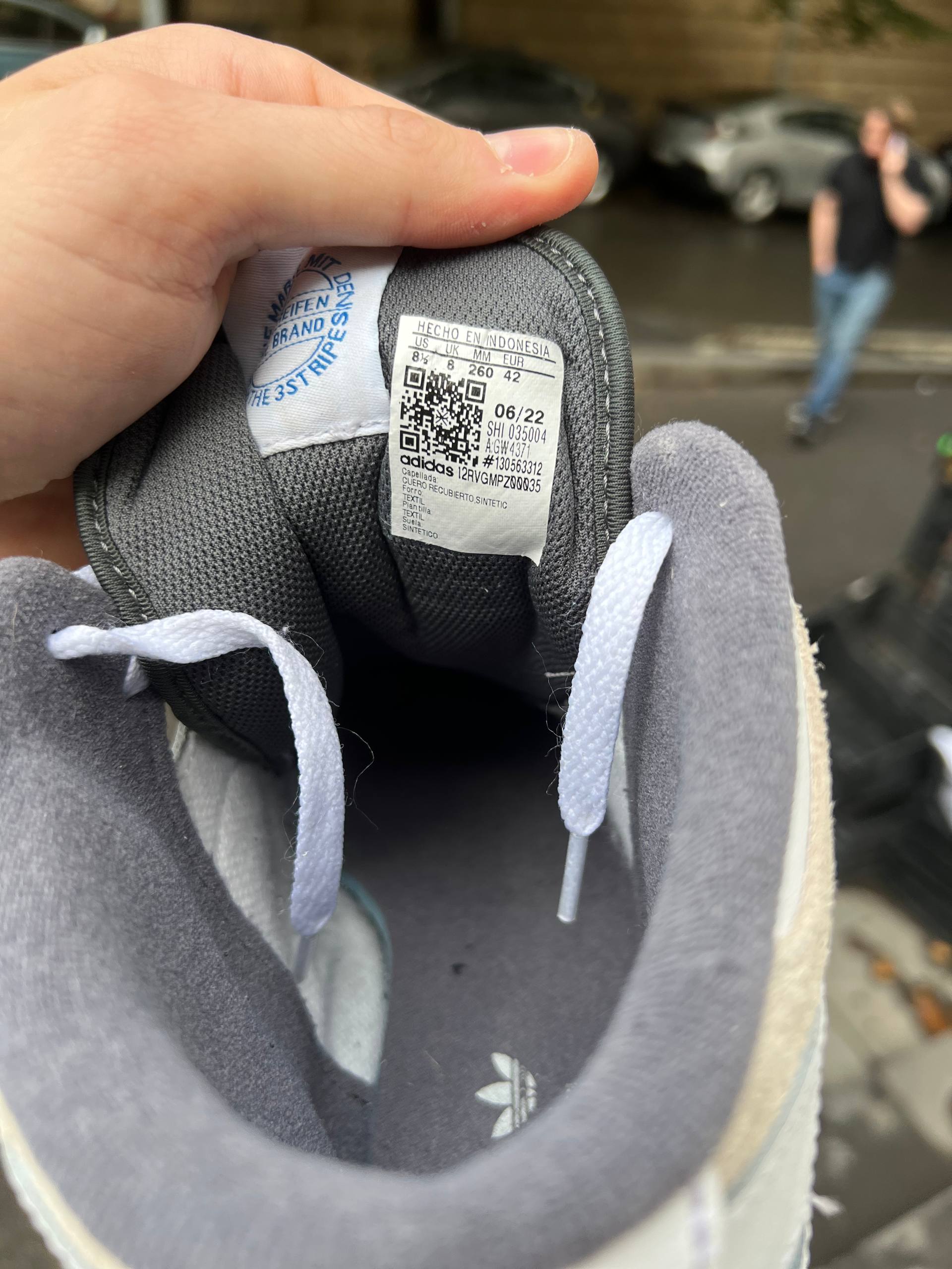 Кроссовки Adidas оригинал 42 размер