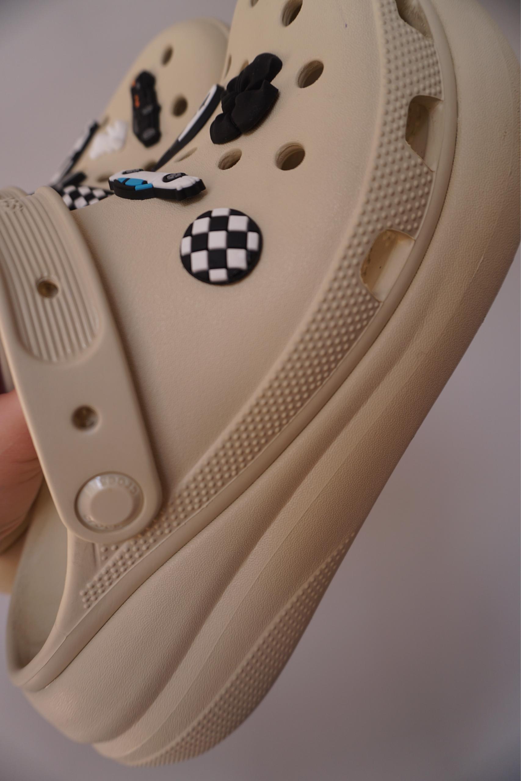 Кроксы Classic Crush Clog светлые, размер 39