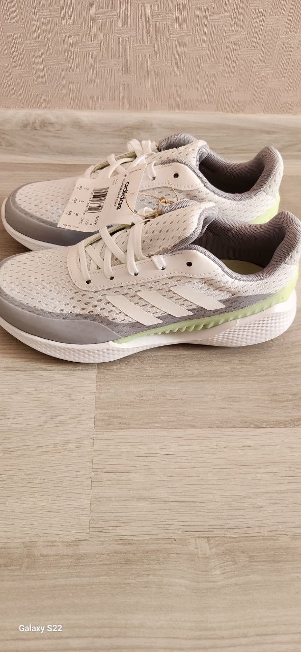 Adidas кроссовки, размер 38 (6.5 US)