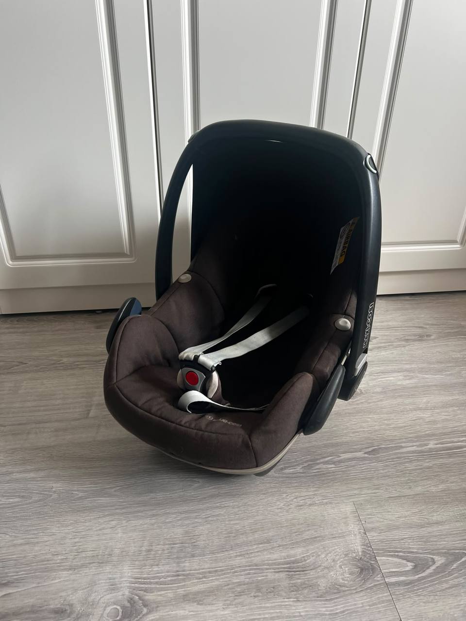 Автолюлька Maxi-Cosi Pebble Plus i-Size