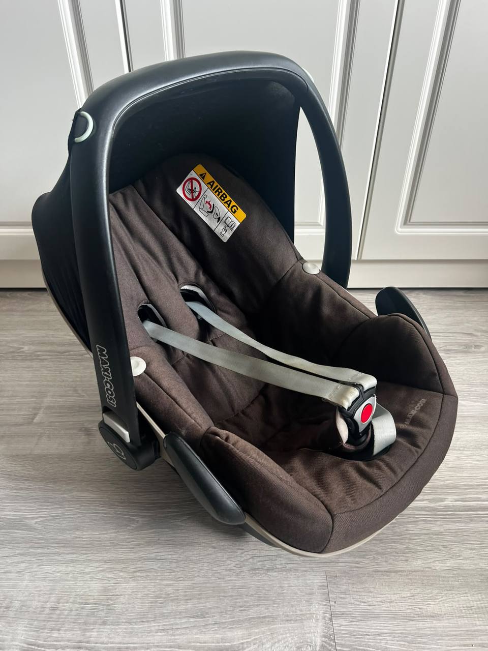 Автолюлька Maxi-Cosi Pebble Plus i-Size