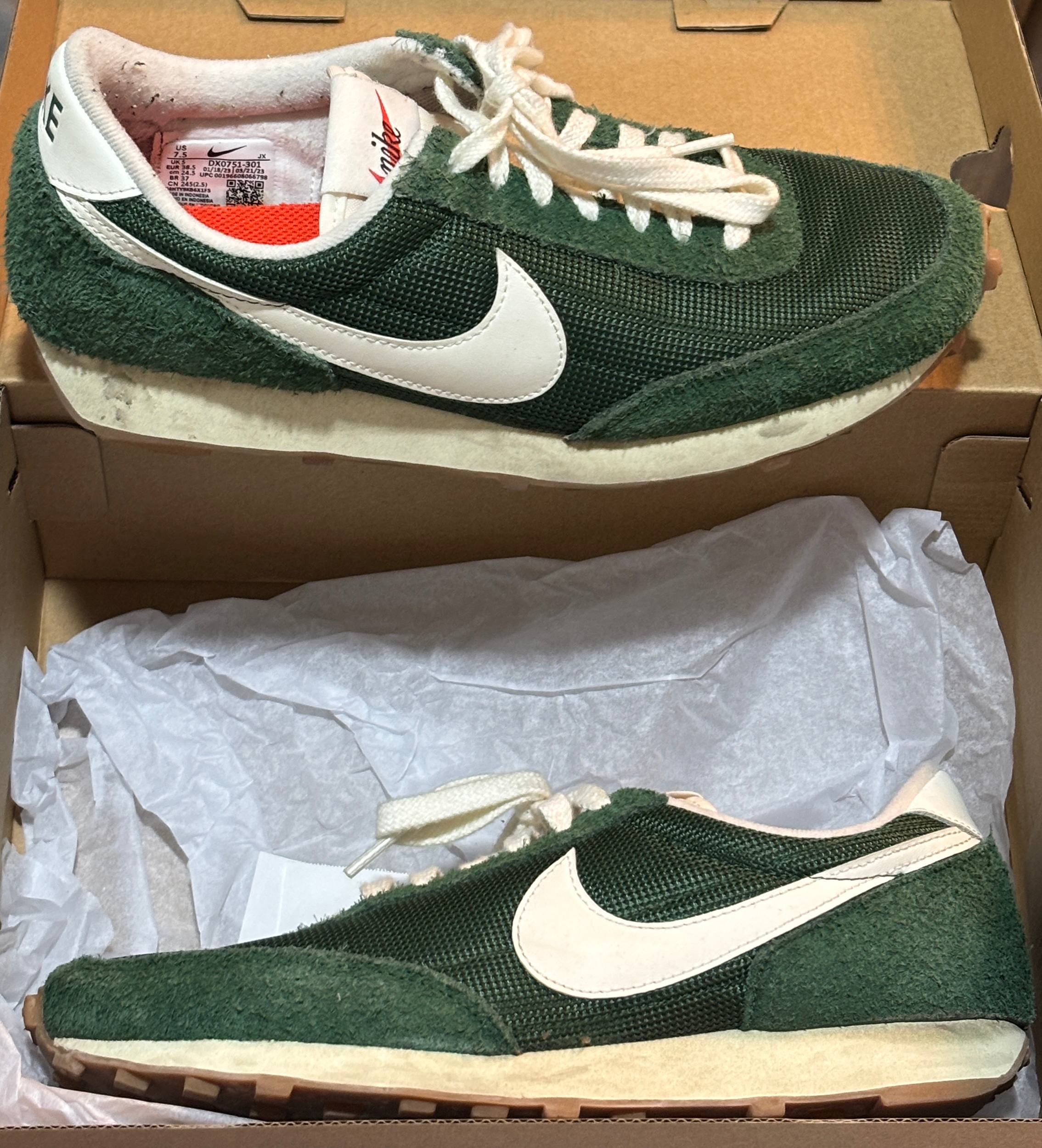 Кроссовки женские Nike Daybreak Vintage, 38.5 EU