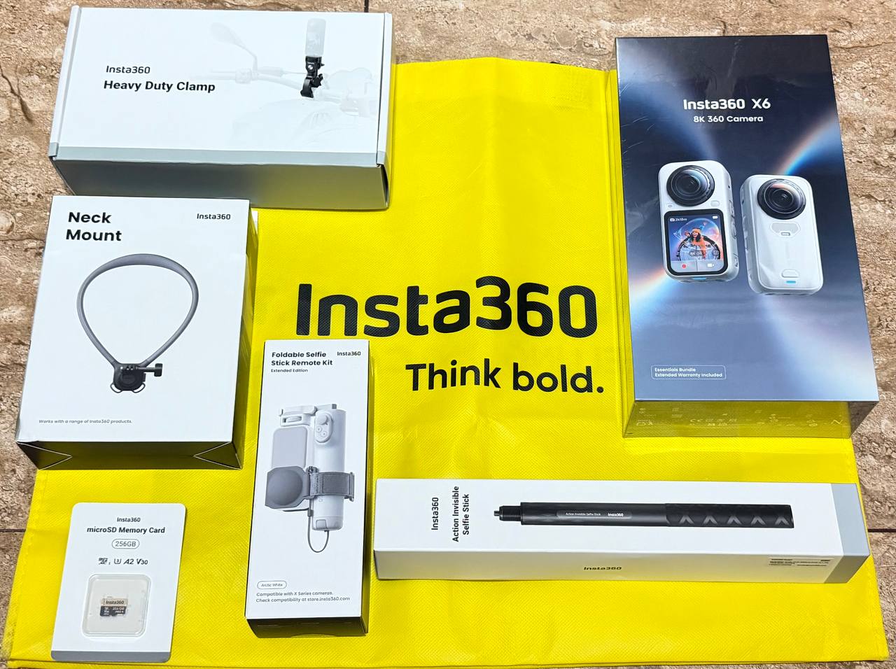 Insta360 X6 (комплект, всё вместе)