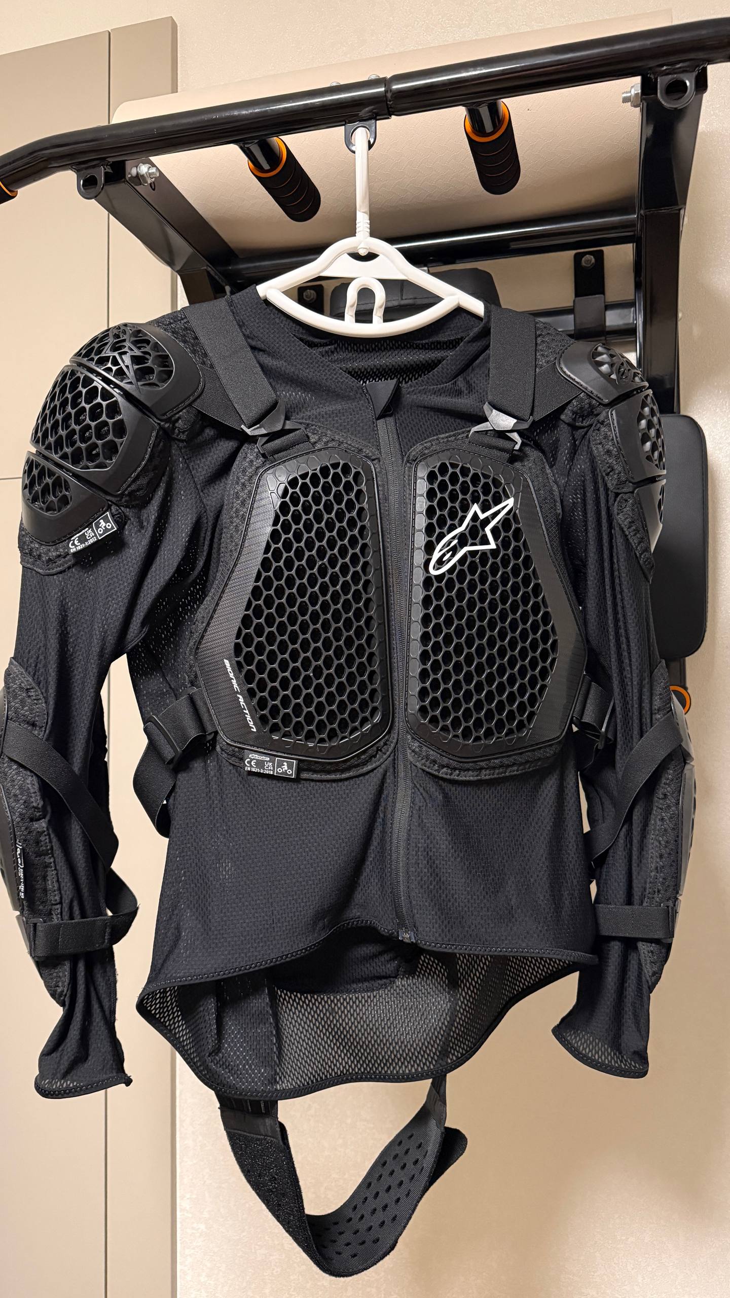 Alpinestars Bionic Action V3 защитная куртка (мото, размер XL)