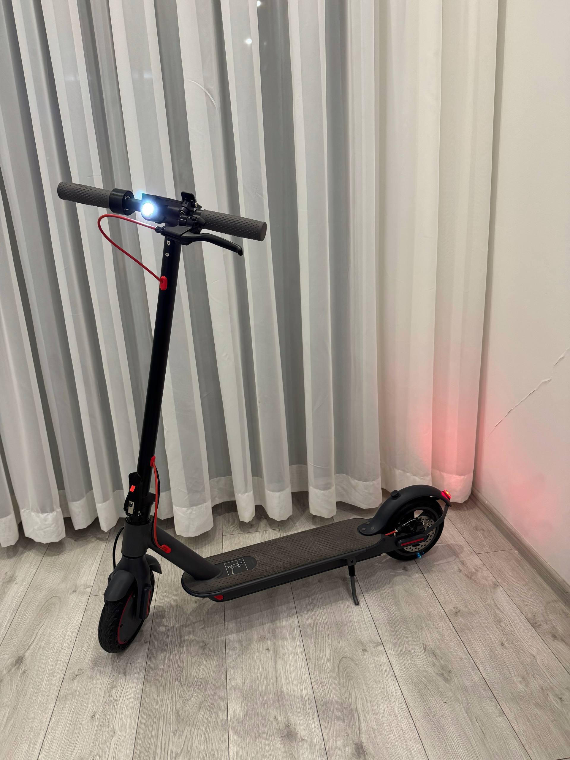 Kickscooter новый в коробке, полный комплект