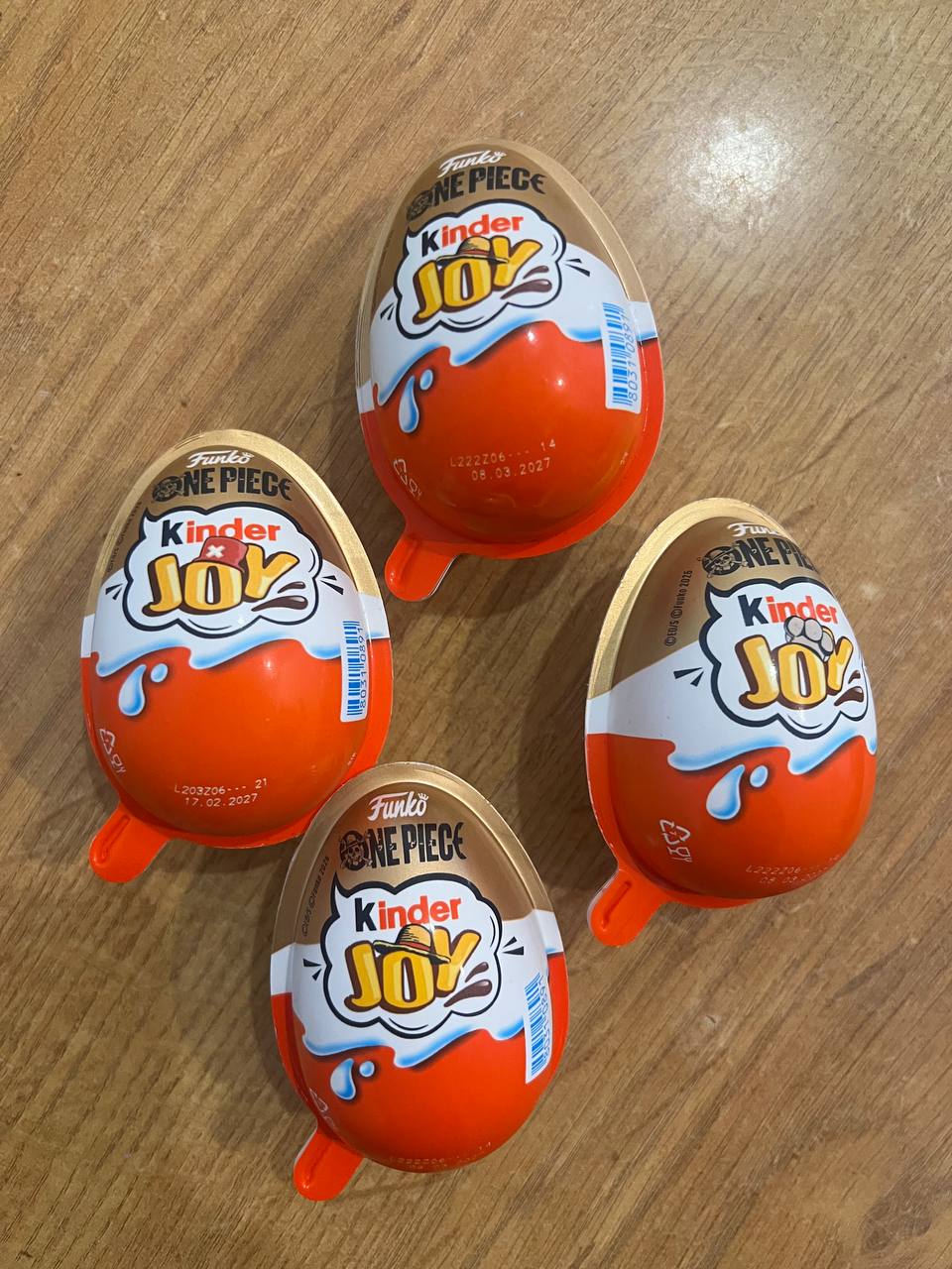 Kinder Joy с игрушками One Piece