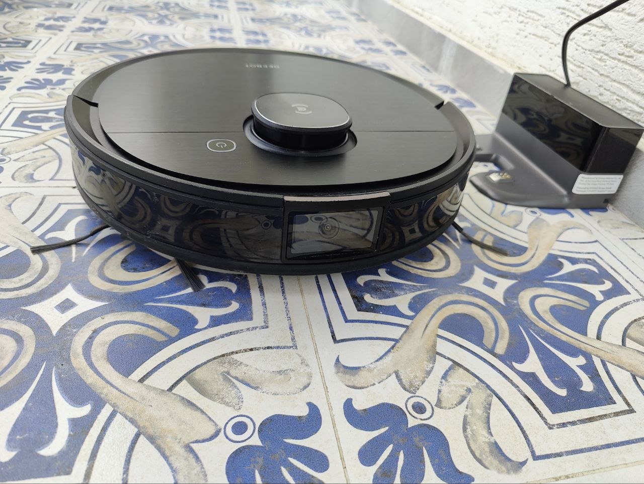 Моющий робот-пылесос ECOVACS DEEBOT OZMO T8 AIVI