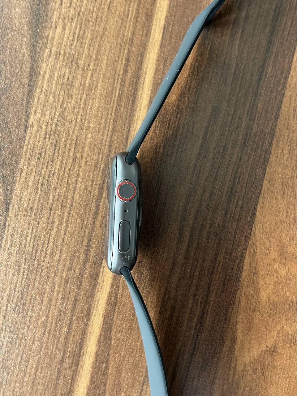 Apple Watch SE 44 мм