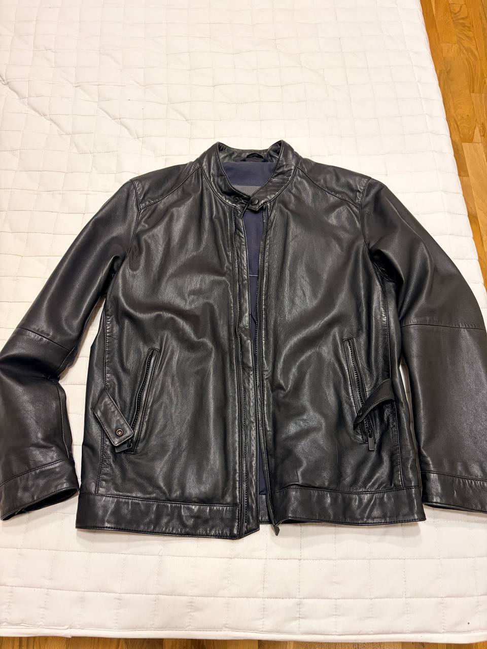 Кожаная куртка Massimo Dutti, размер M