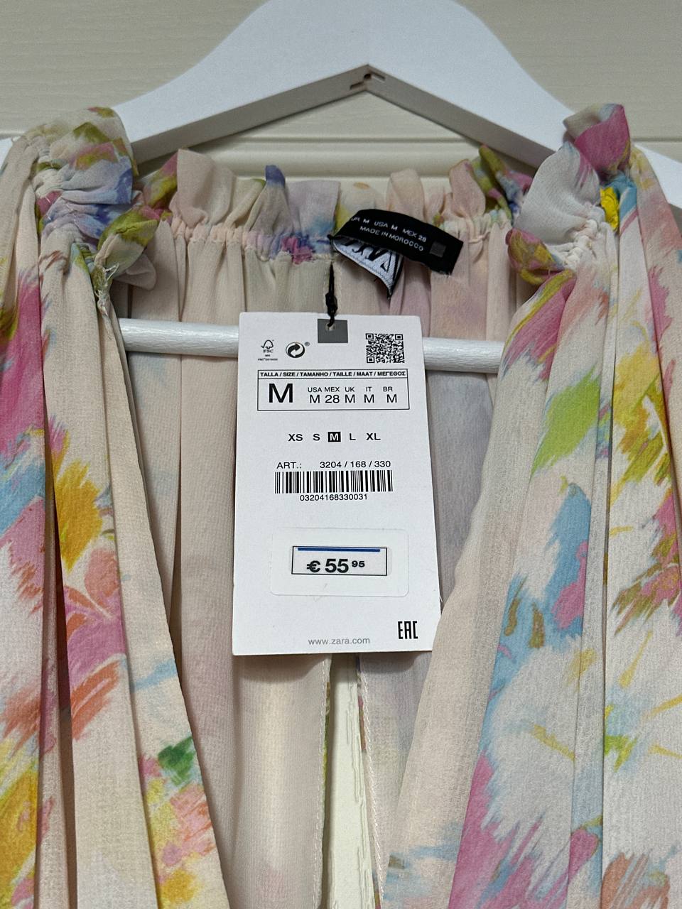 Zara платье с цветочным принтом, размер M