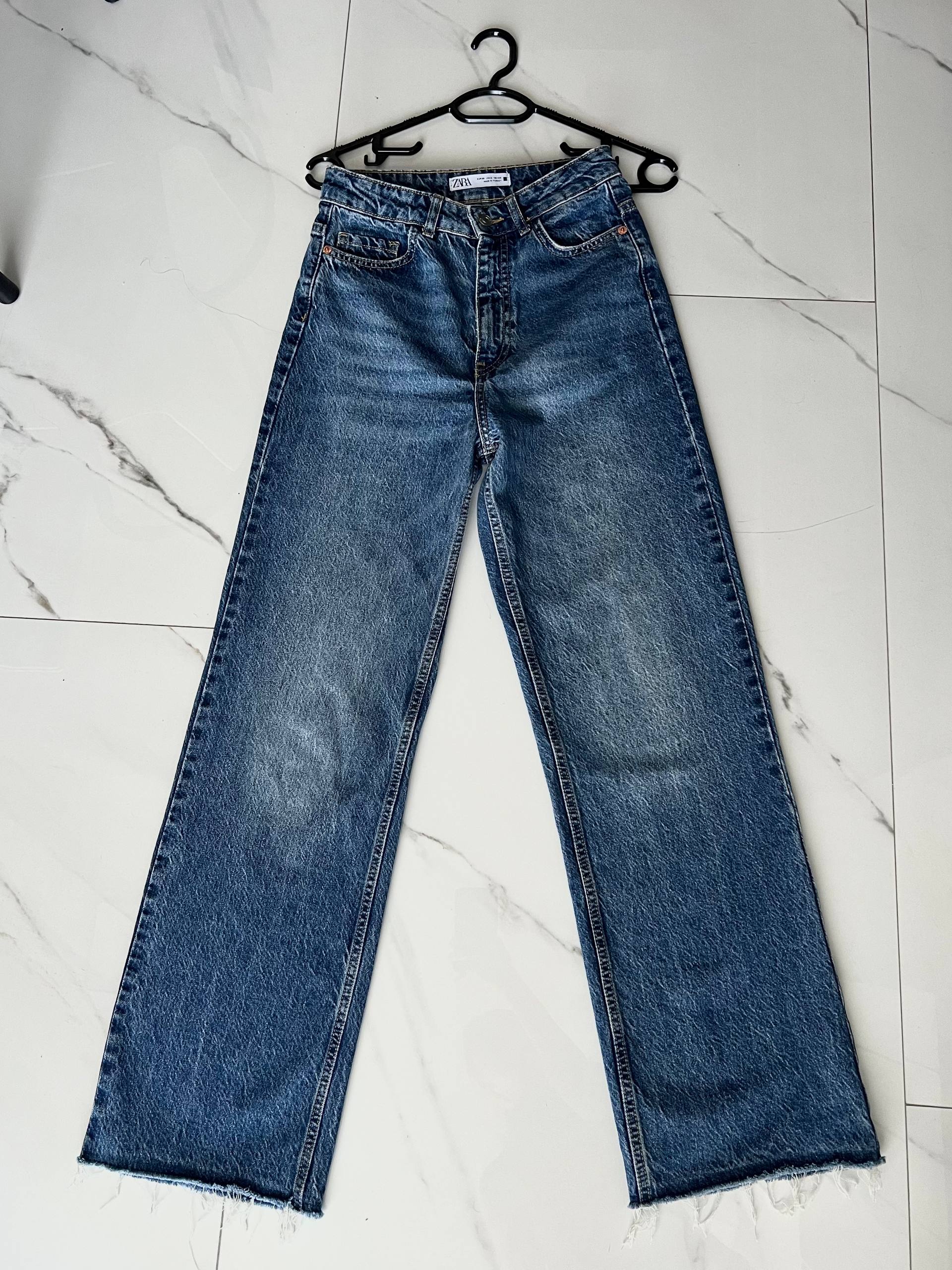 Джинсы ZARA размер 34, высокая посадка, отрезной край