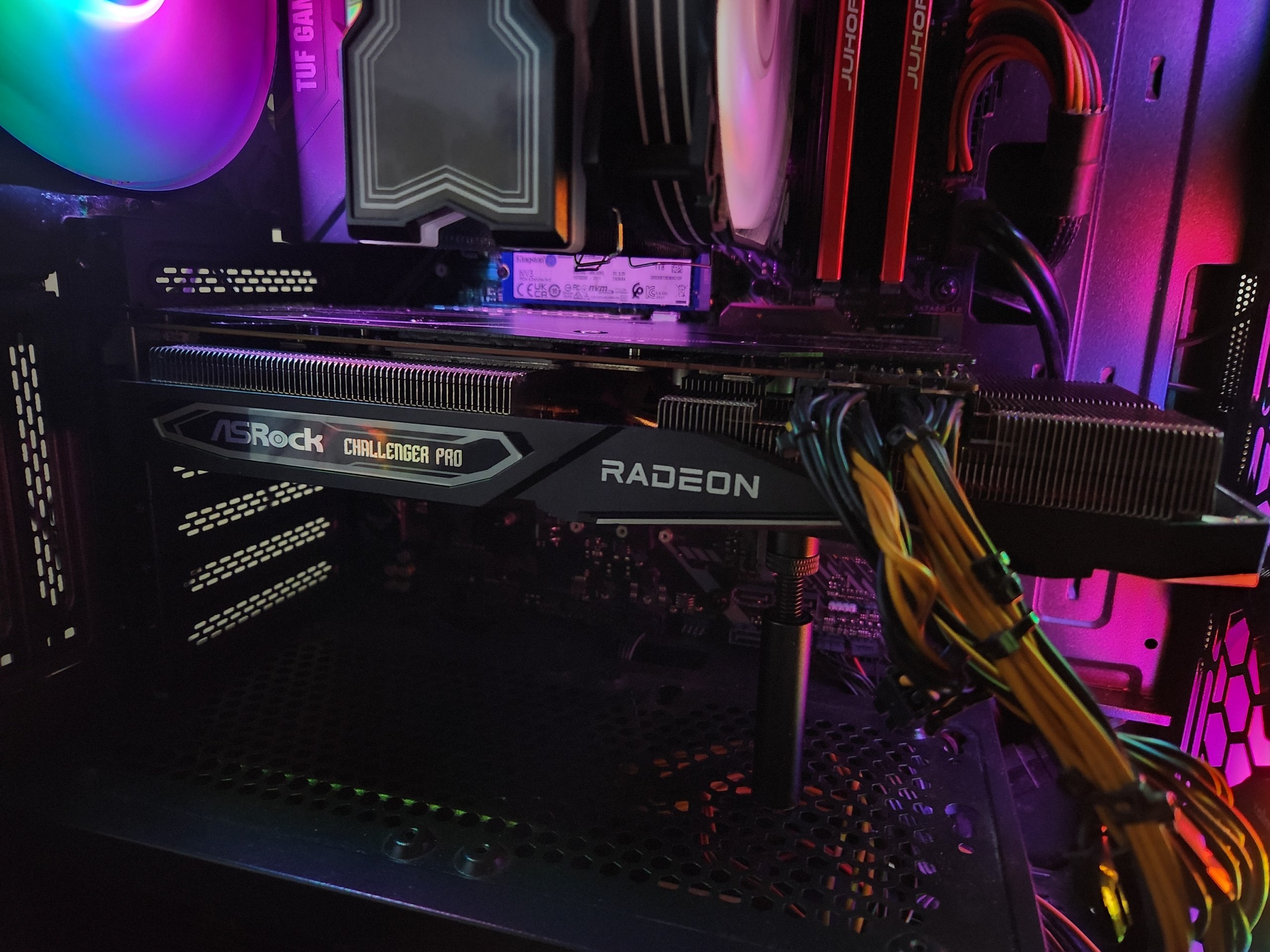 Игровой ПК: AMD RX 6700XT 12GB, Ryzen 5 5600X, 16GB DDR4, 1TB SSD
