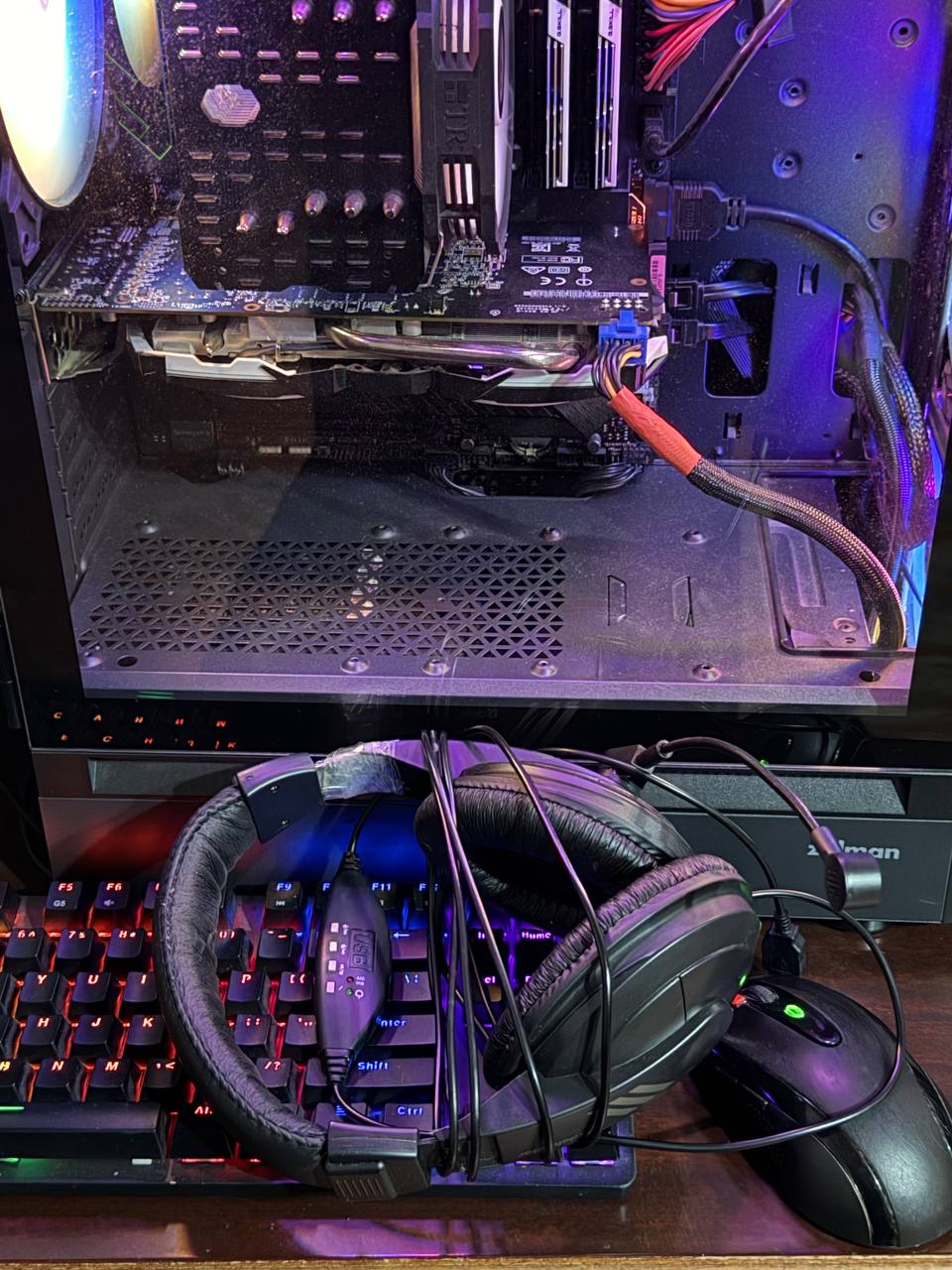 Игровой ПК полным комплектом: i9-9900KF, RX 570, монитор Samsung 27"