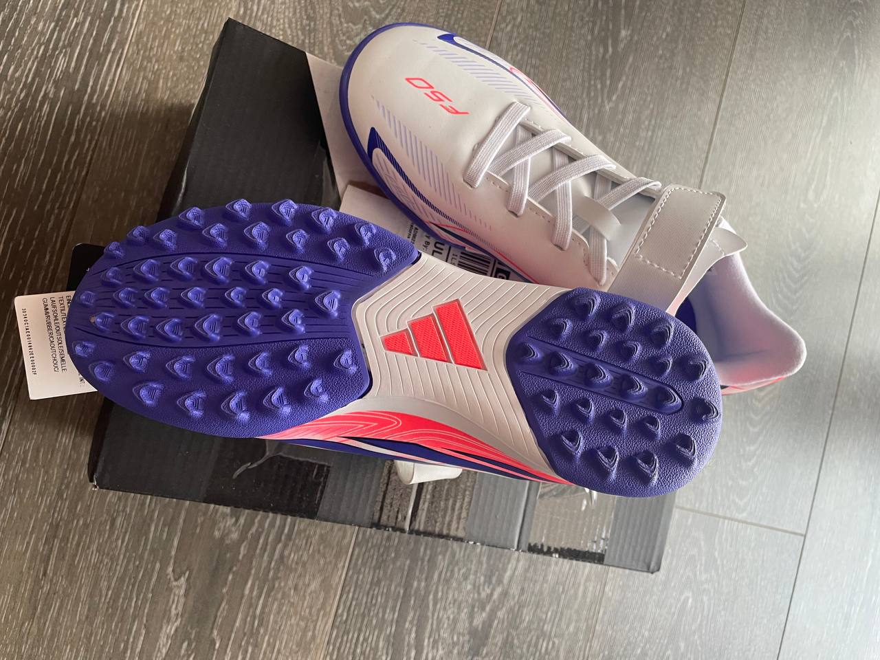 Шиповки Adidas новые, размер 34