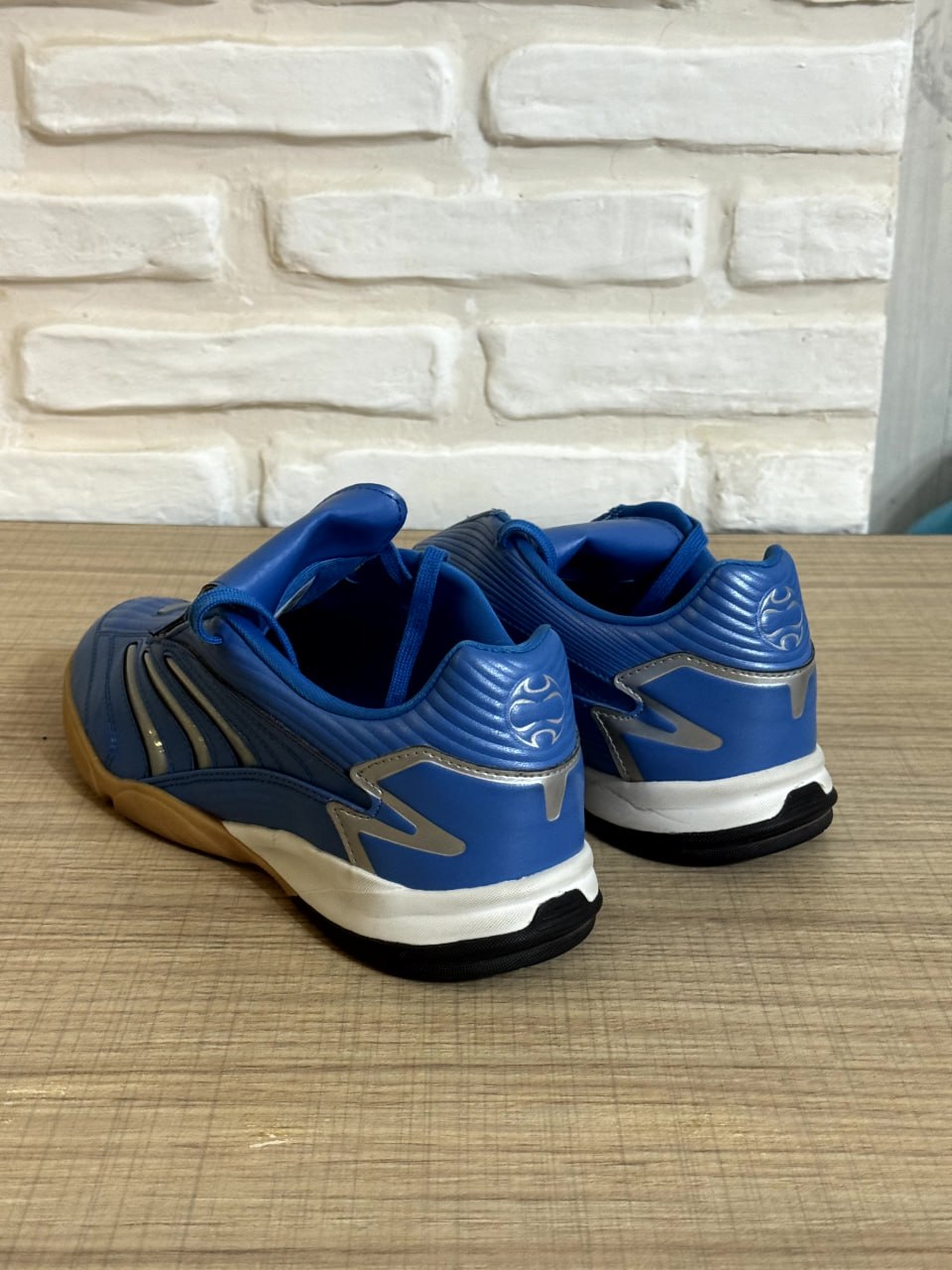 Adidas Originals Predator Sala кроссовки женские, 38-38.5
