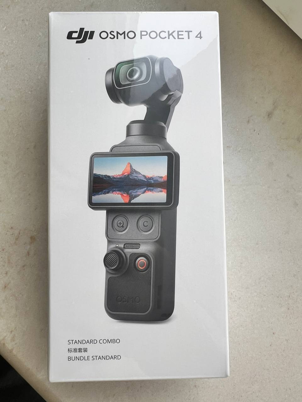 DJI Osmo Pocket 4 (Standard Combo)