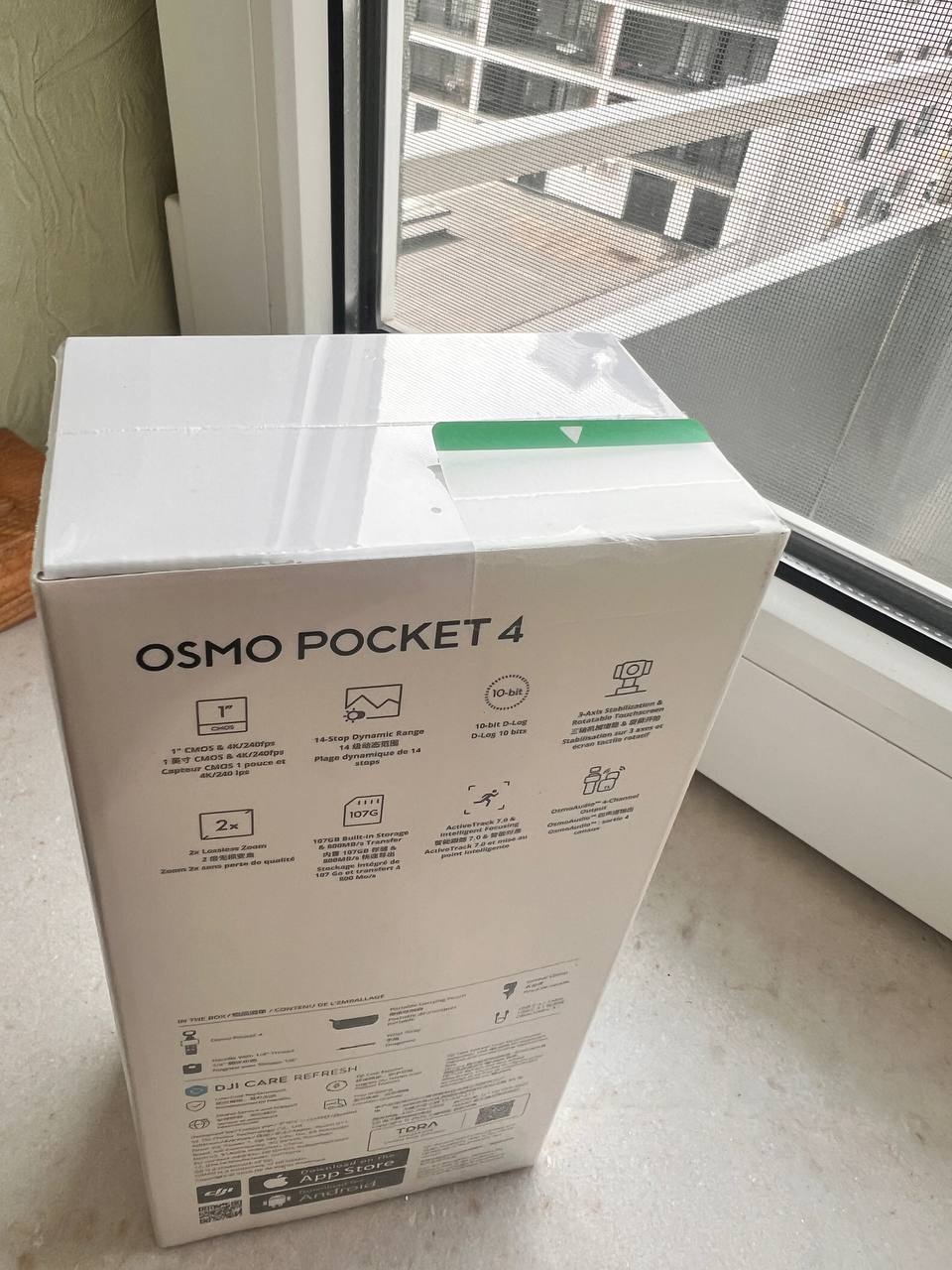DJI Osmo Pocket 4 (Standard Combo)