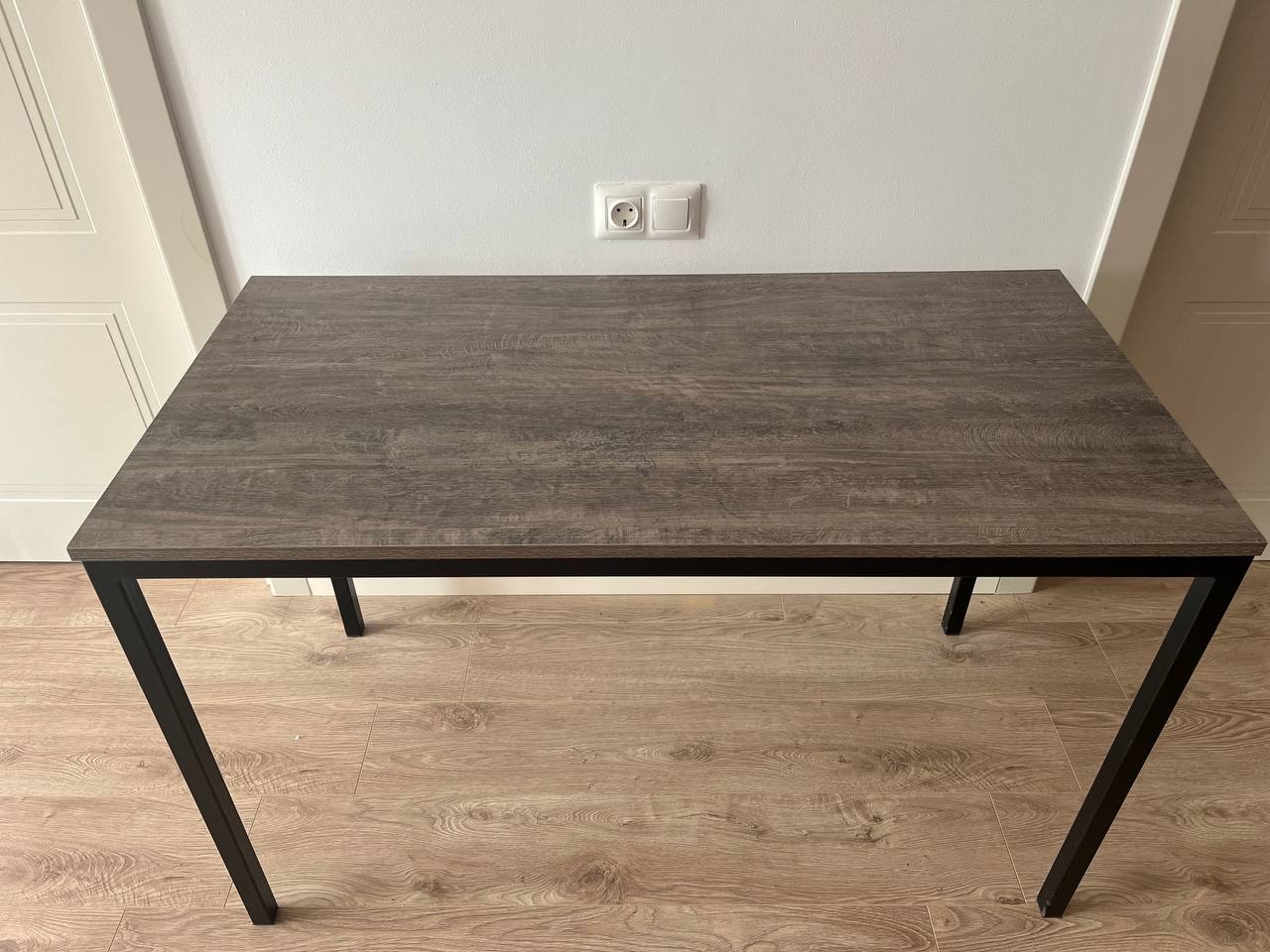 Стол письменный 120x60x70 см, металлическая рама