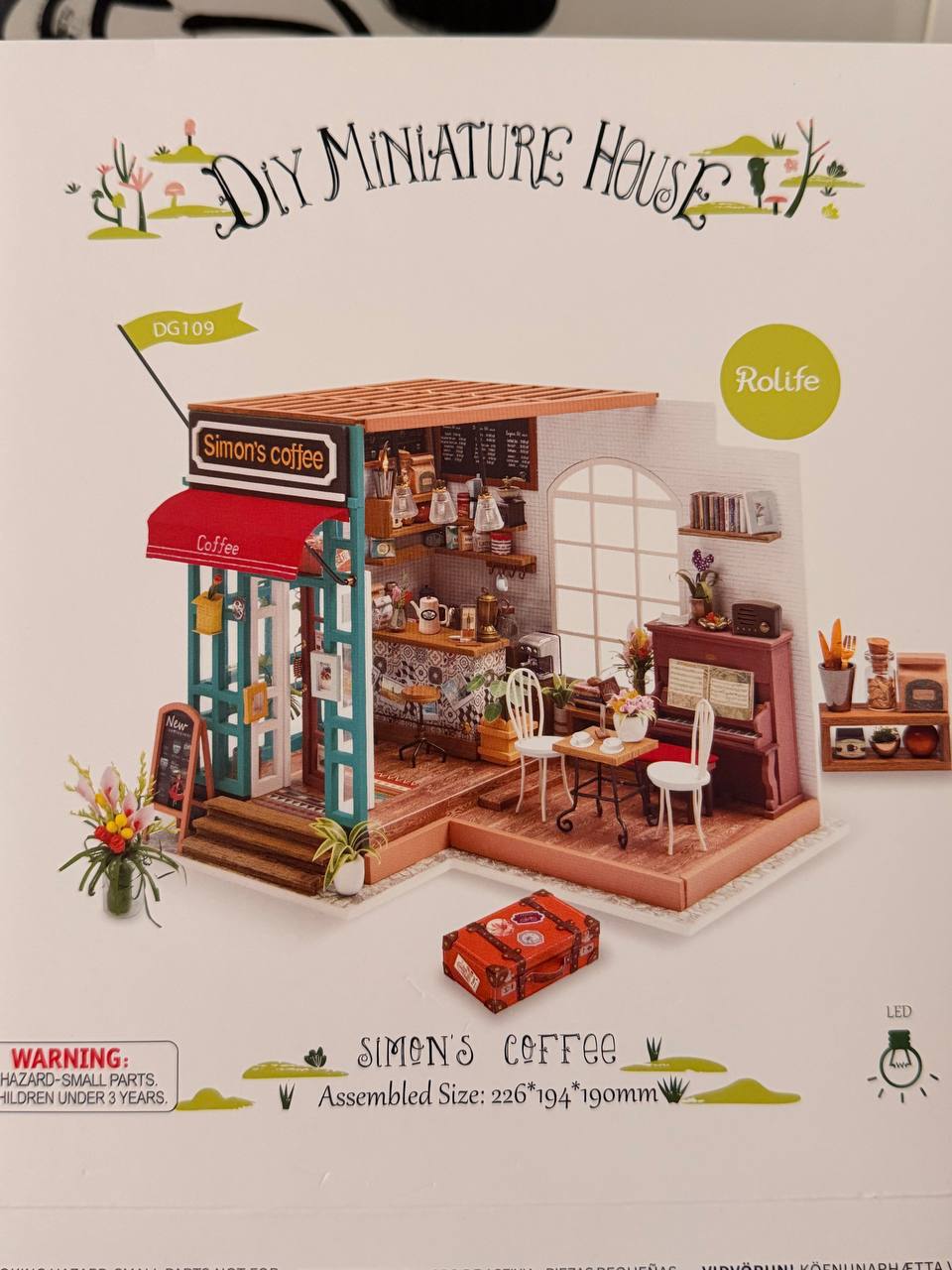 Rolife Simon's Coffee DIY-миниатюрная кофейня (DG109)