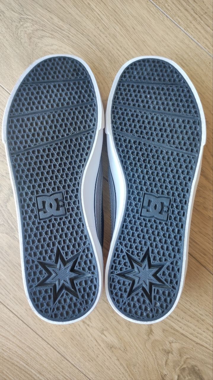 Кеды DC Shoes серые, оригинал, размер 40