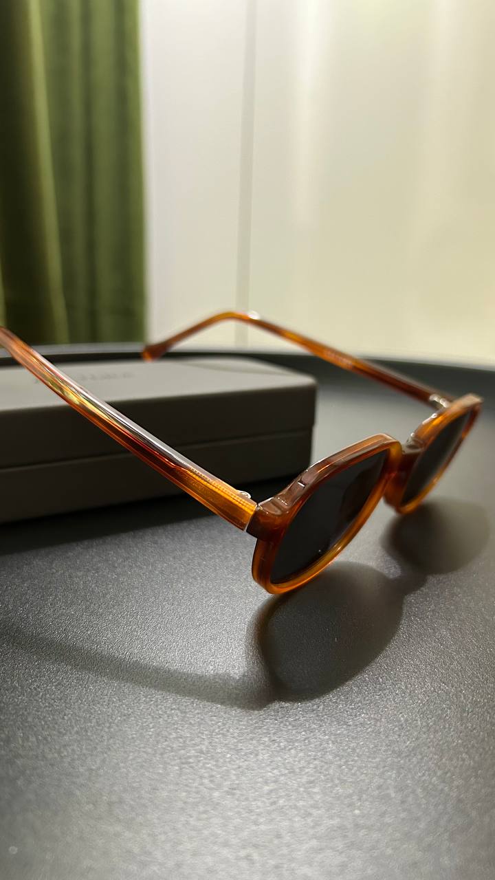 Солнцезащитные очки Cultura Eyewear с чехлом