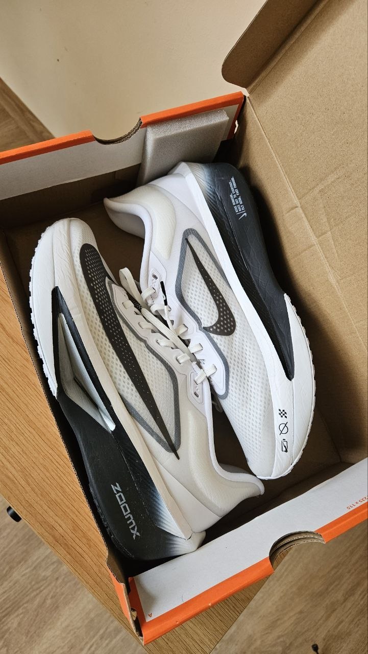Беговые кроссовки Nike Zoom Fly 6, размер 42,5