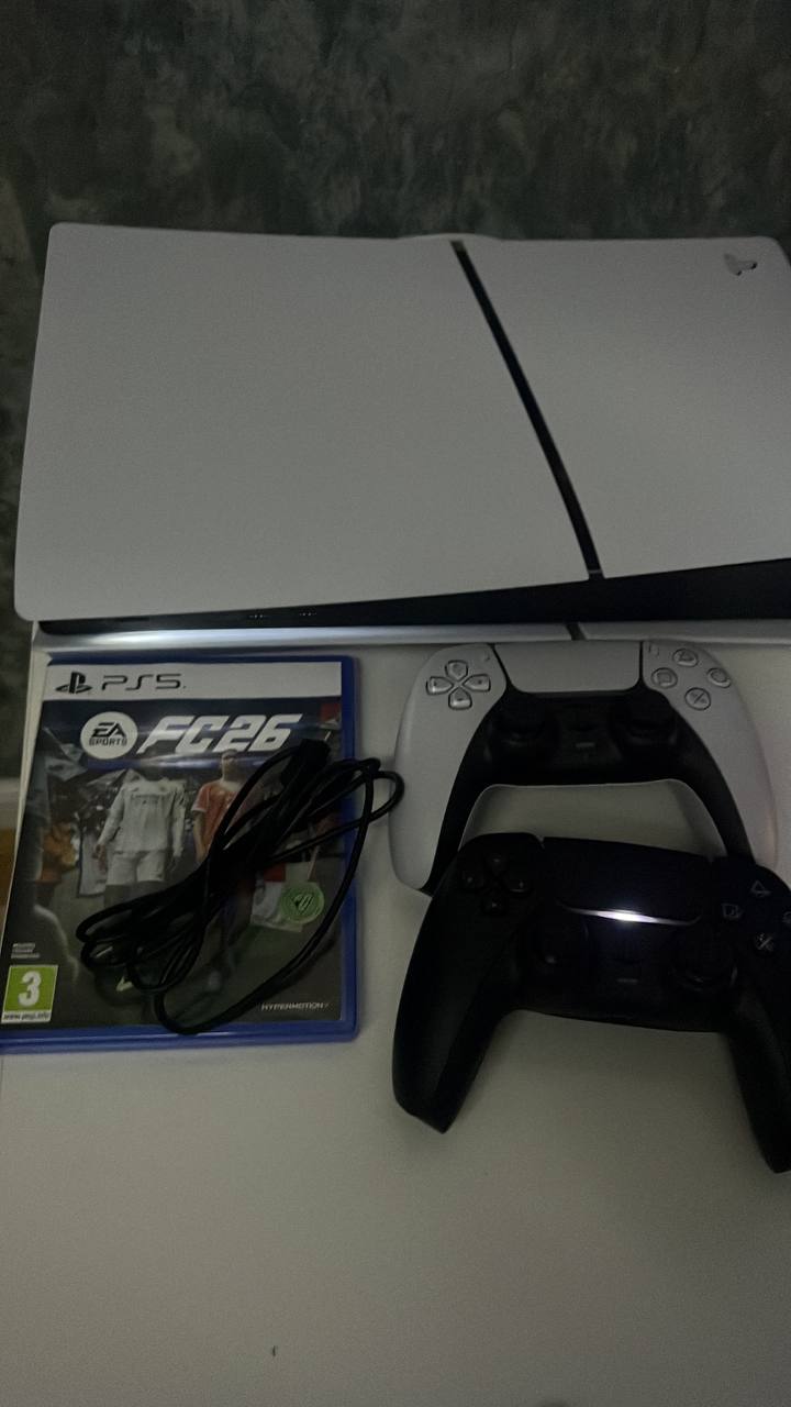 PlayStation 5 Slim 1 ТБ с 2 геймпадами и диском FIFA 26