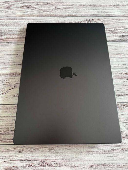 MacBook Pro 16" 2025 M5 Pro 24 ГБ / 1 ТБ SSD