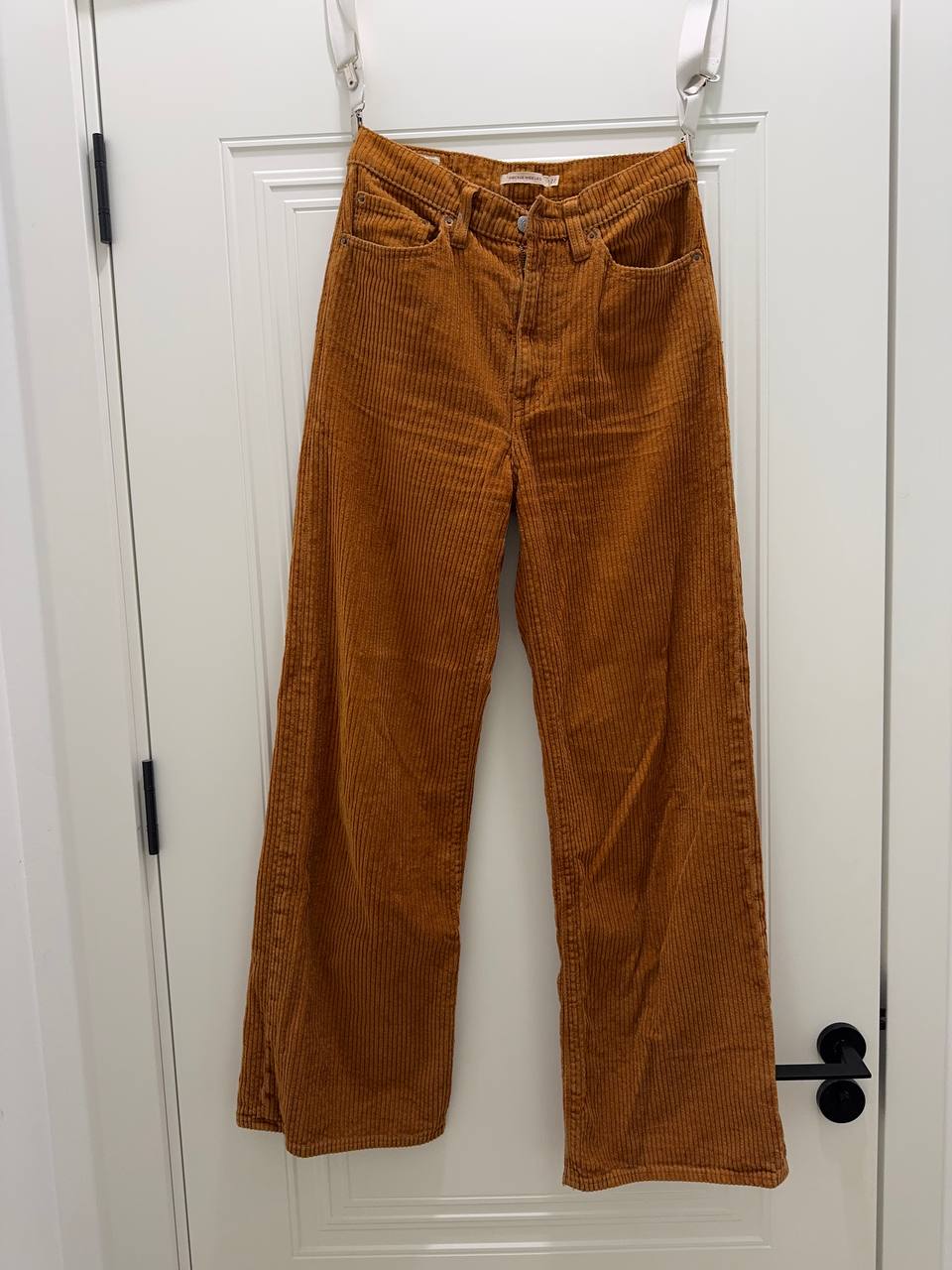 Джинсы Levi's 27 размера