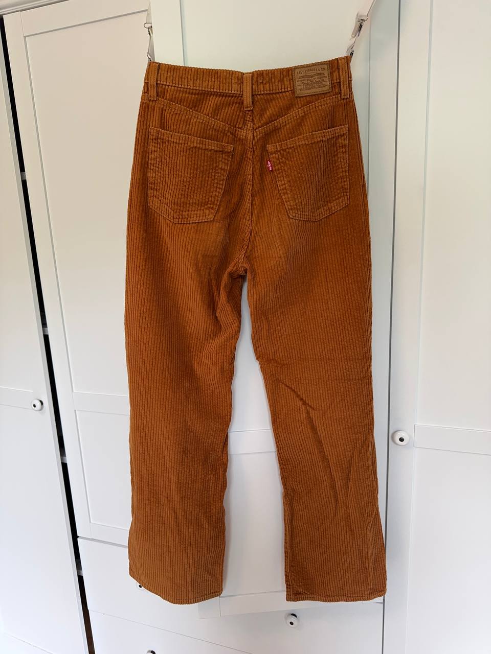 Джинсы Levi's 27 размера