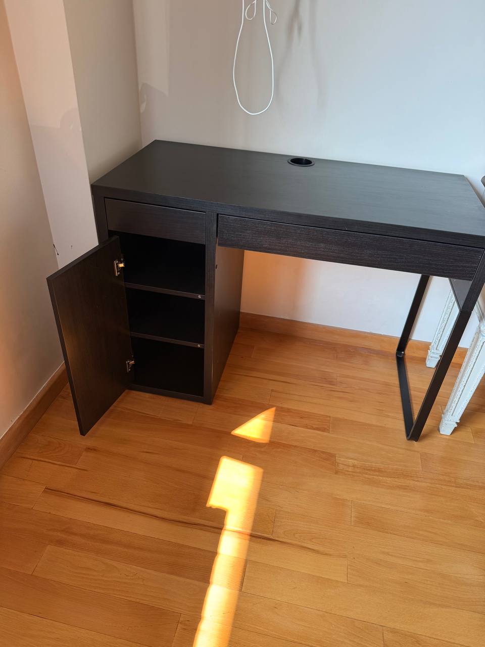 Рабочий стол Ikea