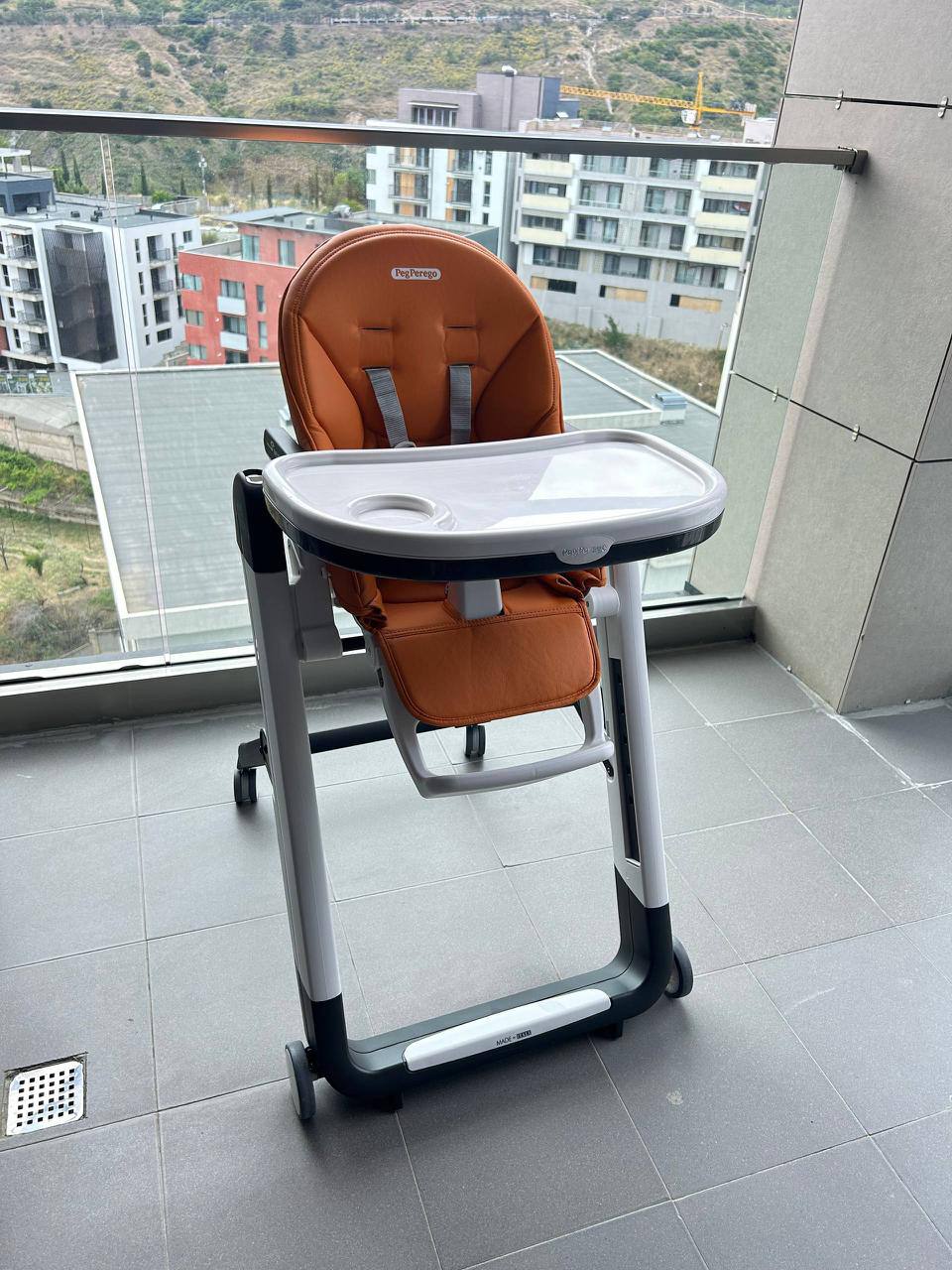 Детский стул-трансформер Peg Perego Siesta Follow Me