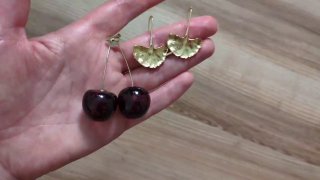 Серьги, бижутерия — любая пара 5 лари