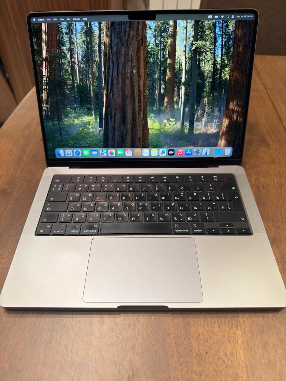 MacBook Pro 14 (2021)
