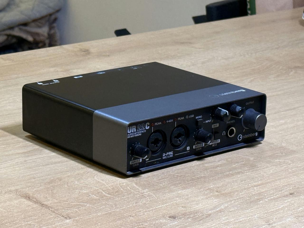 Аудиоинтерфейс Steinberg UR22C