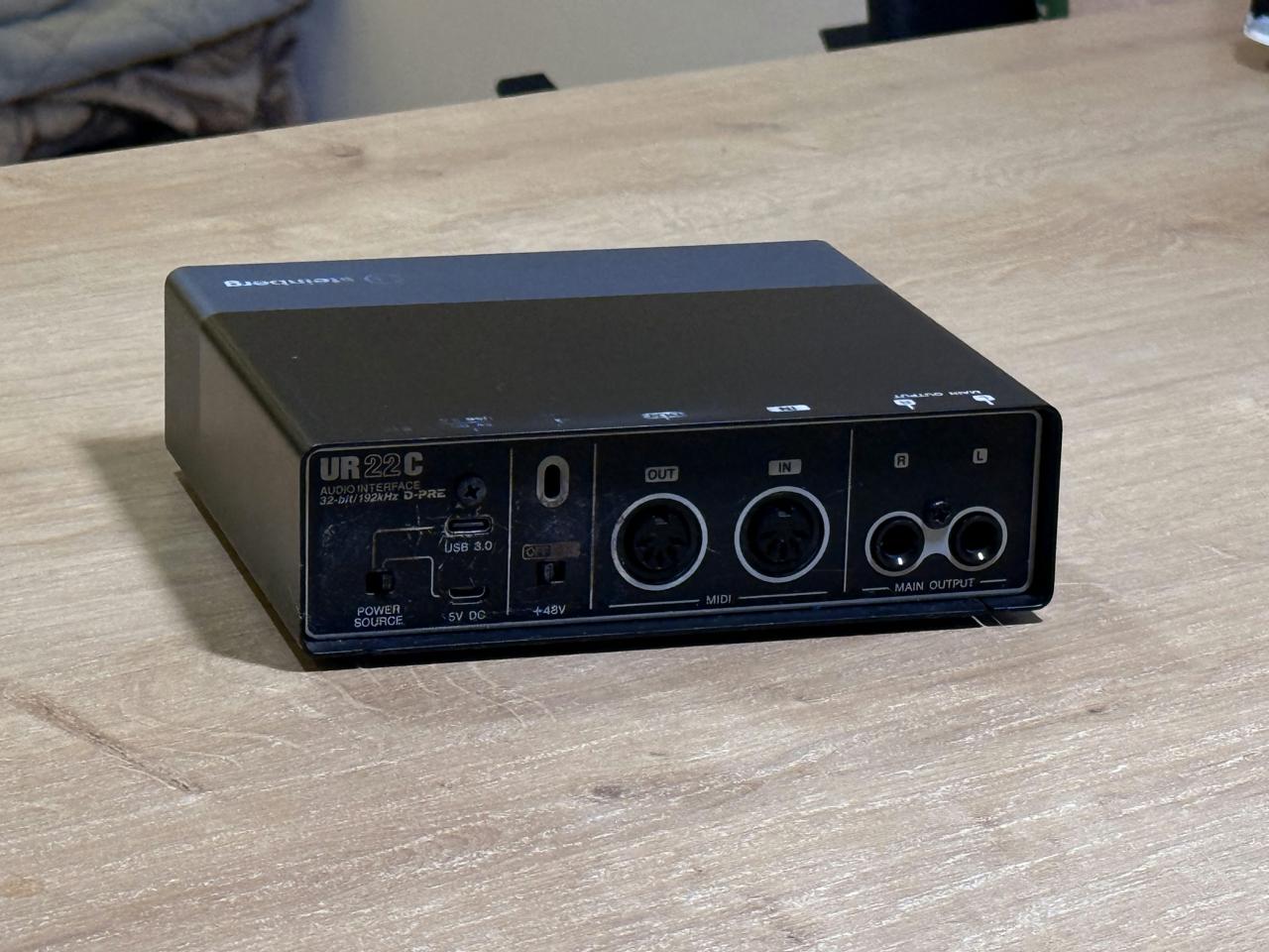 Аудиоинтерфейс Steinberg UR22C