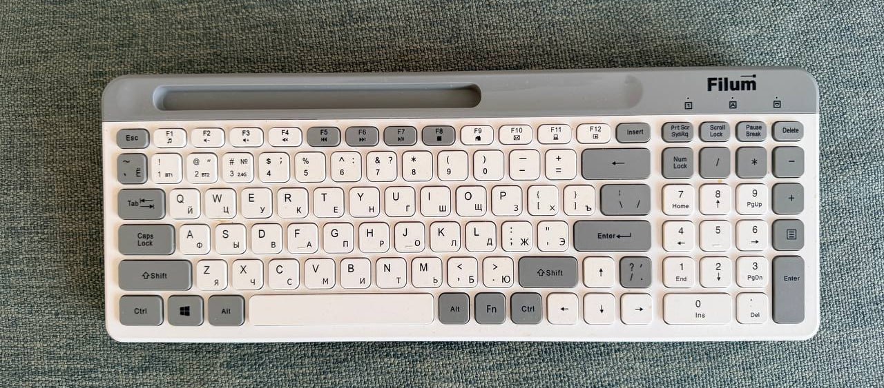 Беспроводная Bluetooth клавиатура с зарядкой Type-C