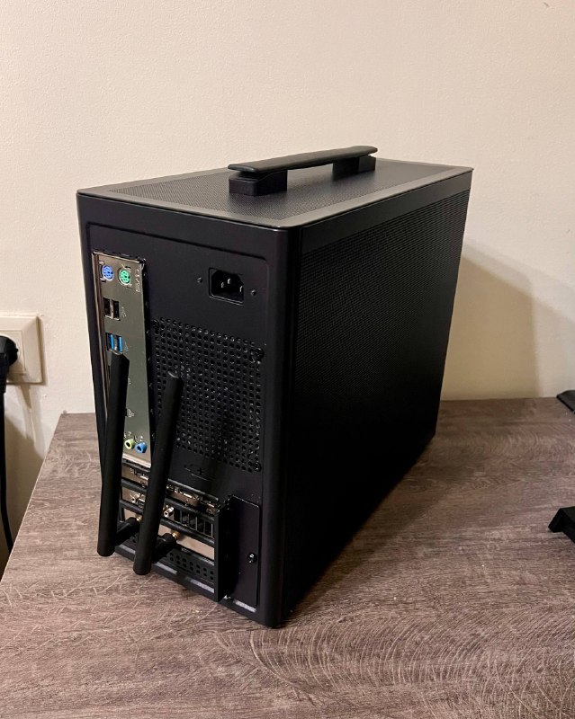 Системный блок Intel Xeon E5-1650 v4 / 16GB DDR4 / GTX 960 / SSD 256GB