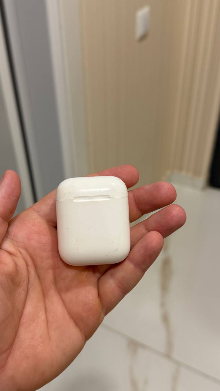 Apple AirPods 2
