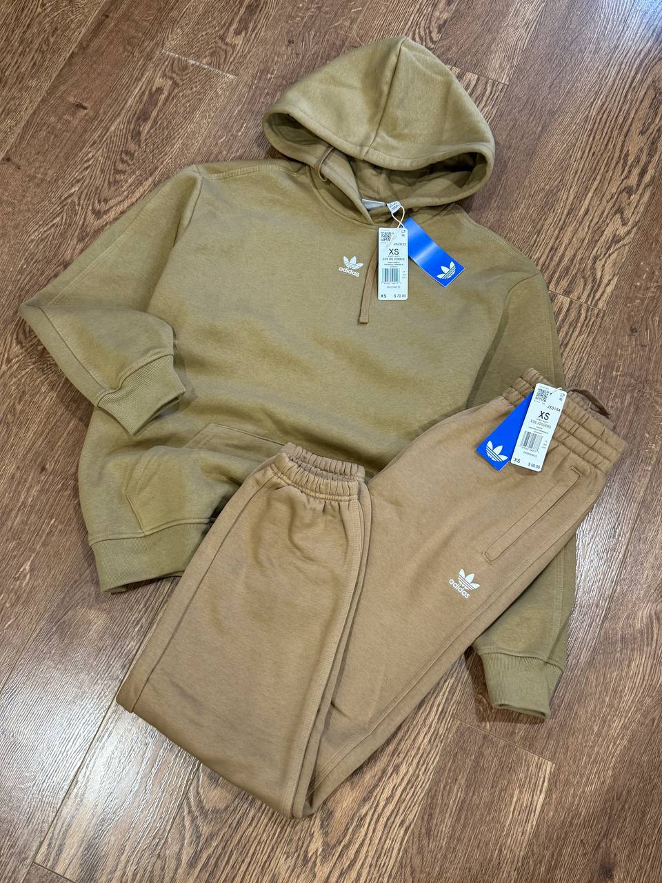 Женский костюм Adidas