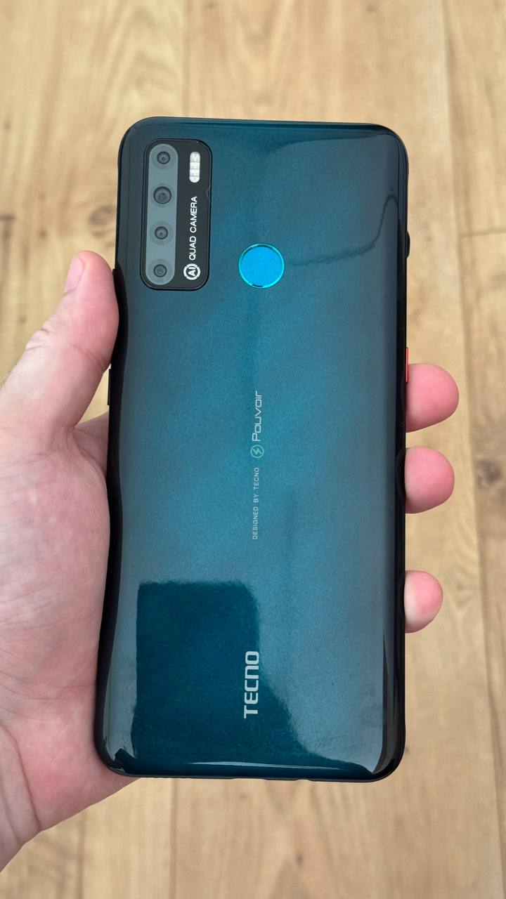 Смартфон Tecno