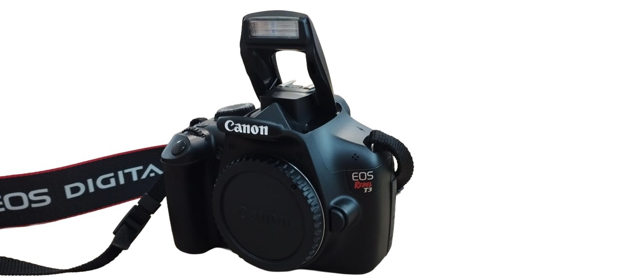 Canon Rebel T3i (EOS 600D) зеркальная камера с объективом EF-S 18-55mm