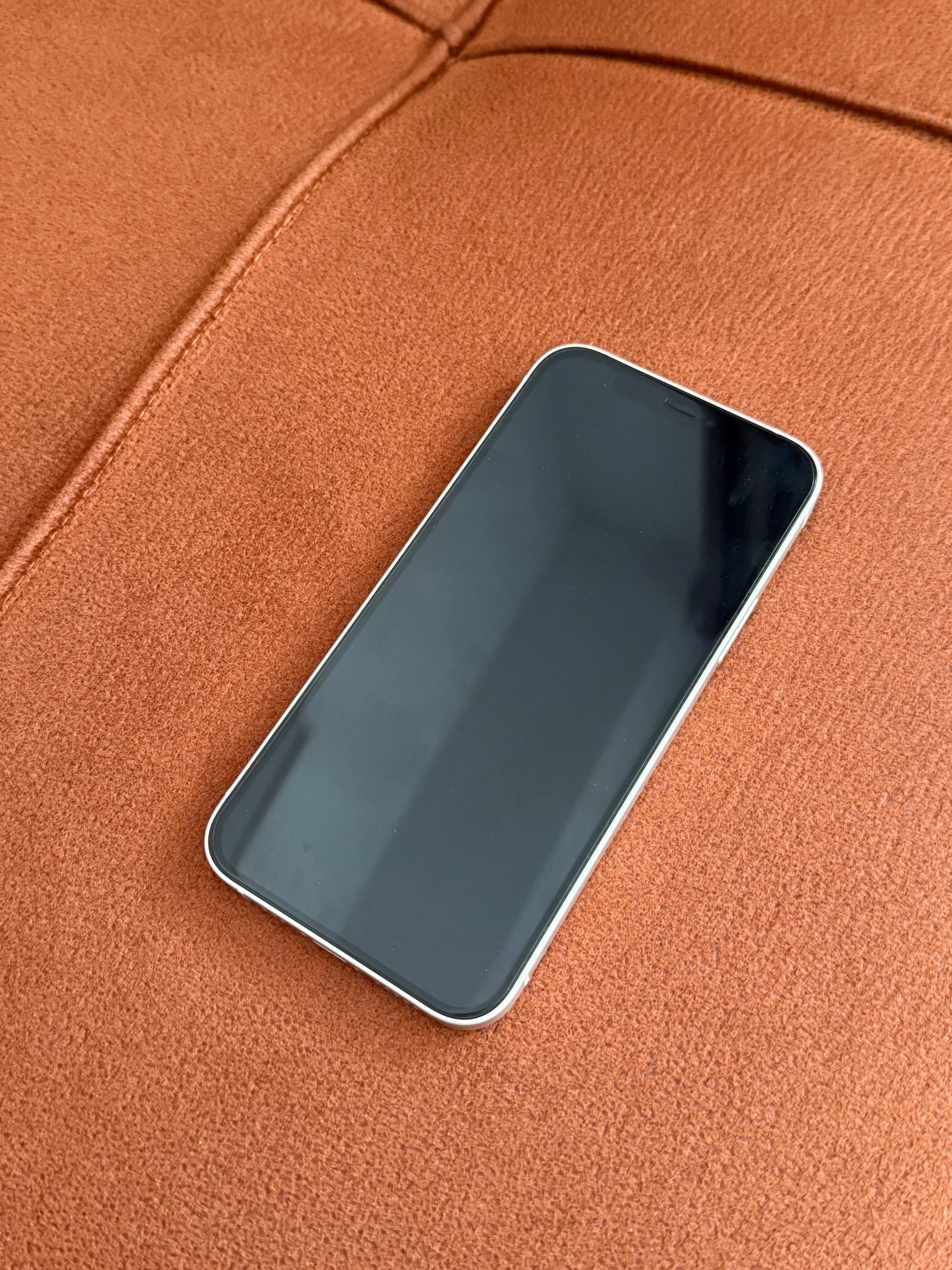 iPhone 12 64GB