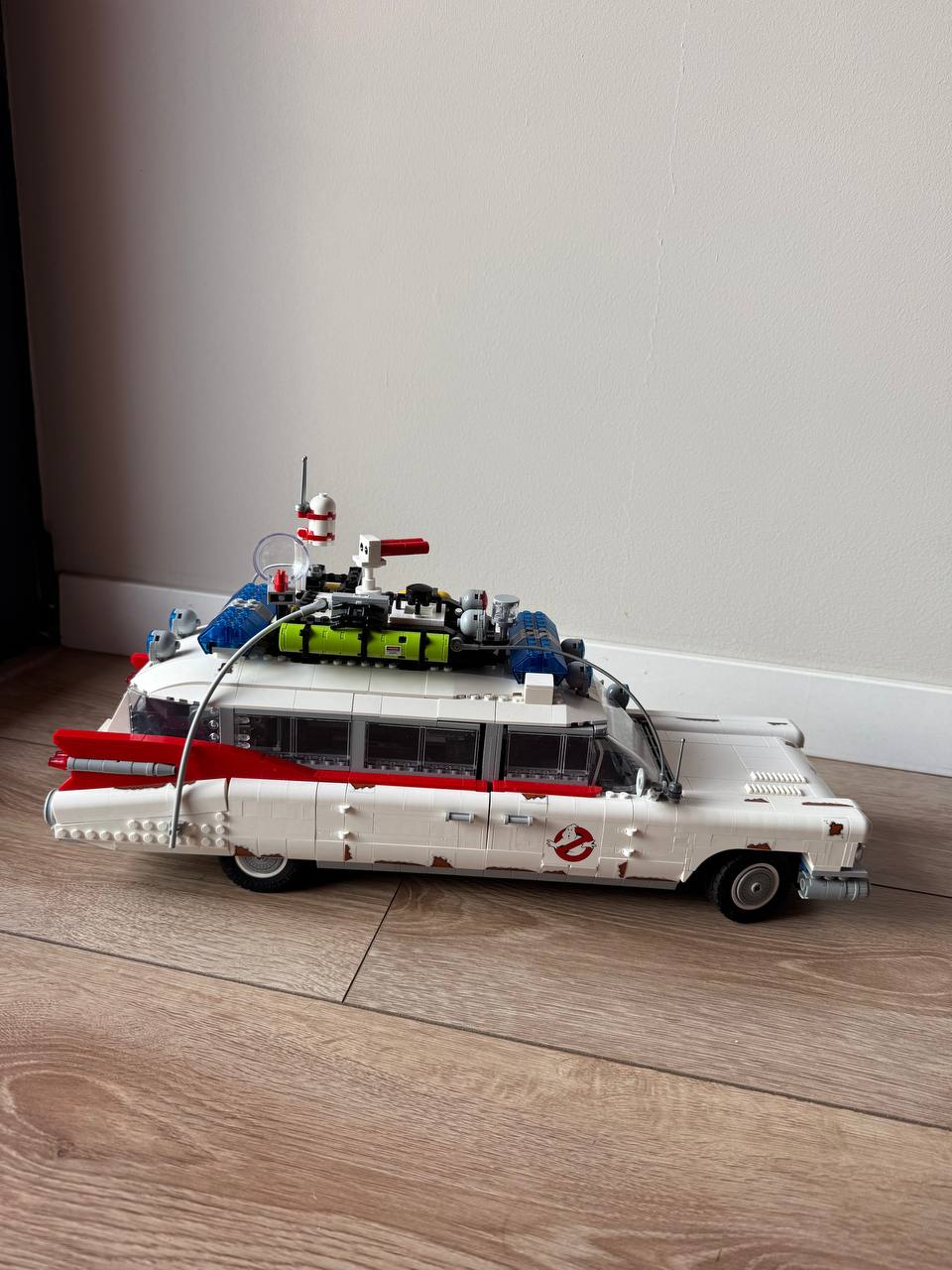 LEGO Icons Ghostbusters ECTO-1 10274