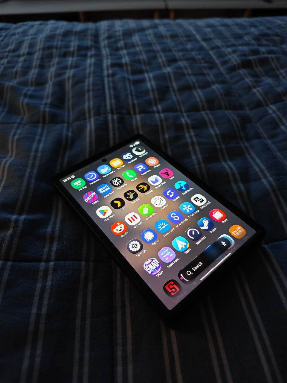 Samsung Galaxy Fold 8, как новый, с чехлом и чеком