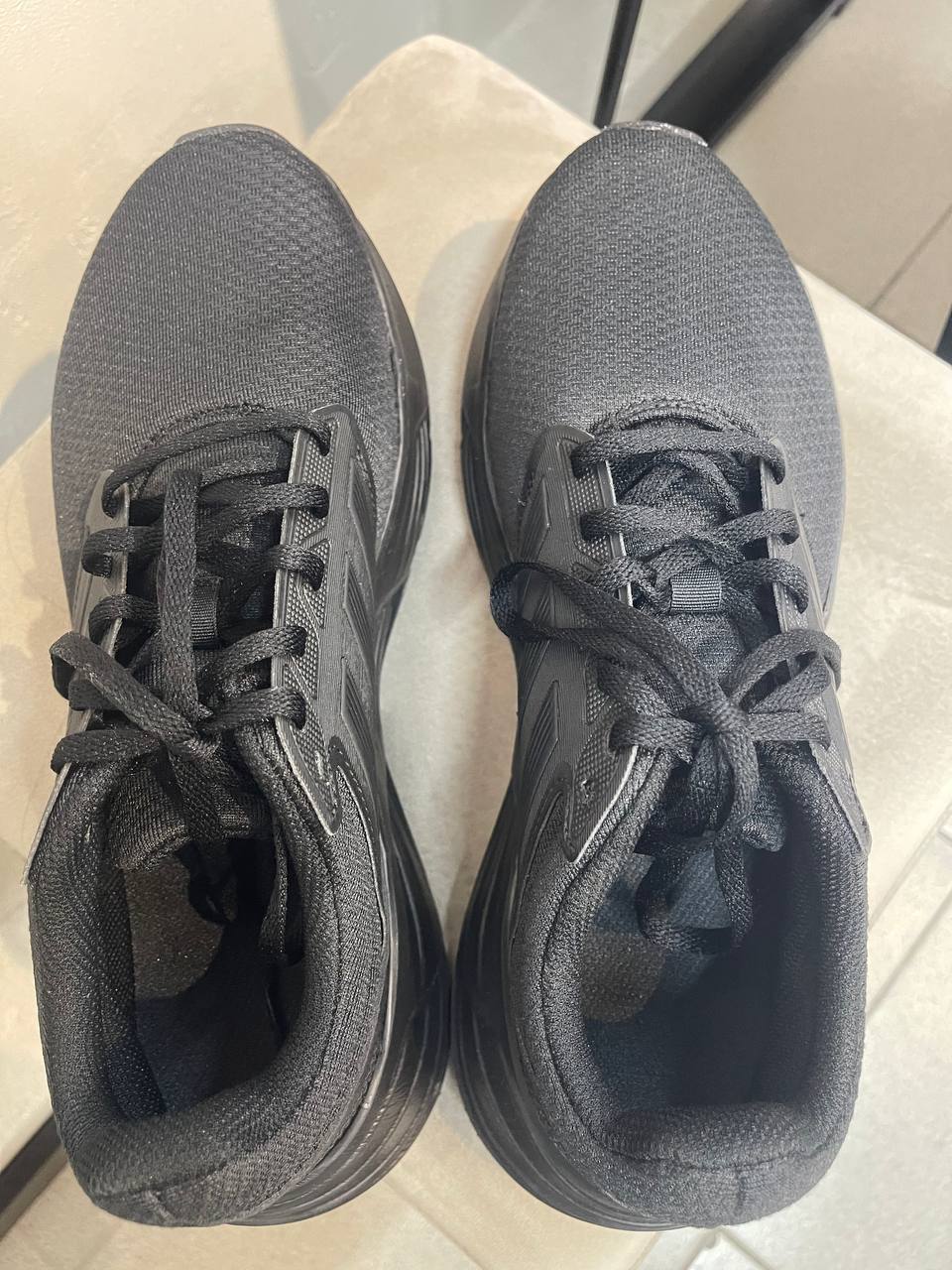 Кроссовки Adidas, размер 44, новые